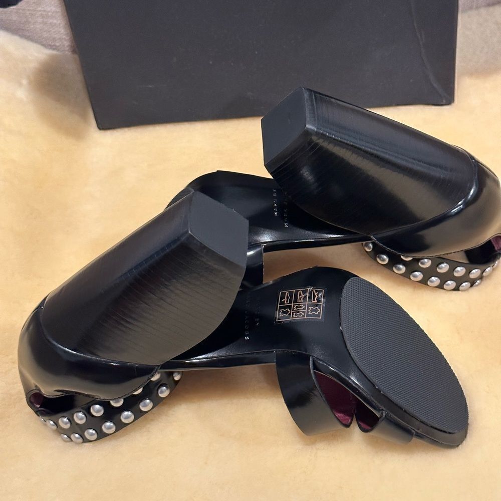 Marc Jacobs Women’s Stud Strap Half Moon Hight Heel black leather sandal US 7,5 - Picture 6 of 14